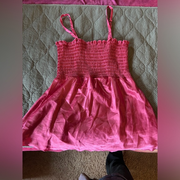 Pink satin top - Picture 1 of 3
